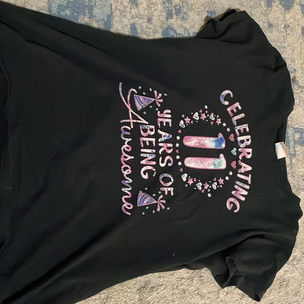 Under armor + ‘Celebrating 11 years of being awesome’ shirts for kids YL